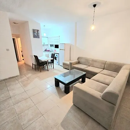Karmina Apartment *